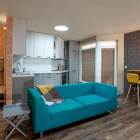 Artnest - 1-bedroom Cozy By Flat Mаnager Apartamento