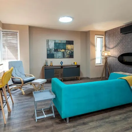 Artnest - 1-bedroom Cozy By Flat Mаnager Apartamento